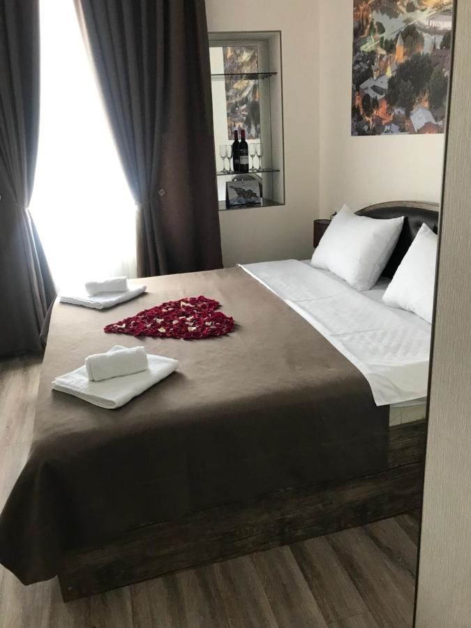 Отель Sweet Rooms Inn Тбилиси-16