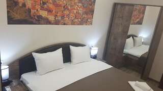 Отель Sweet Rooms Inn Тбилиси Люкс с кроватью размера «king-size» и балконом-10