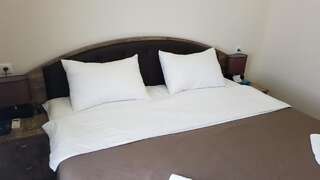Отель Sweet Rooms Inn Тбилиси Номер с кроватью размера «king-size»-13